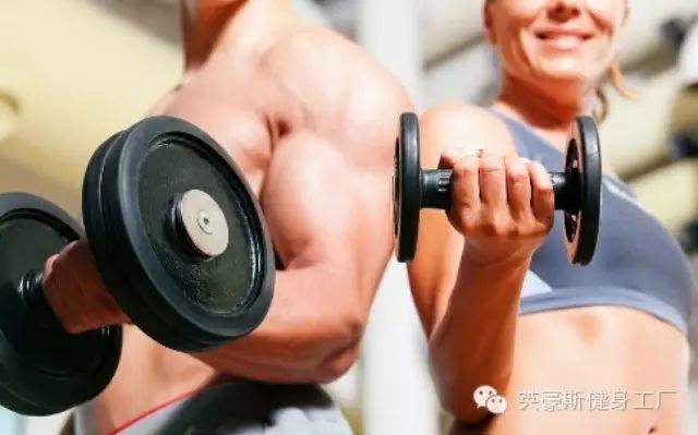 健身手套护腕什么牌子好_手套健身护腕需要戴吗_健身手套需要护腕吗