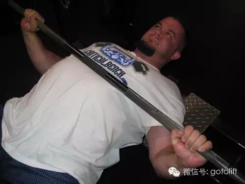 健身手套小还是大点好_健身手套选择大一点还是小一点_健身手套大小怎么选