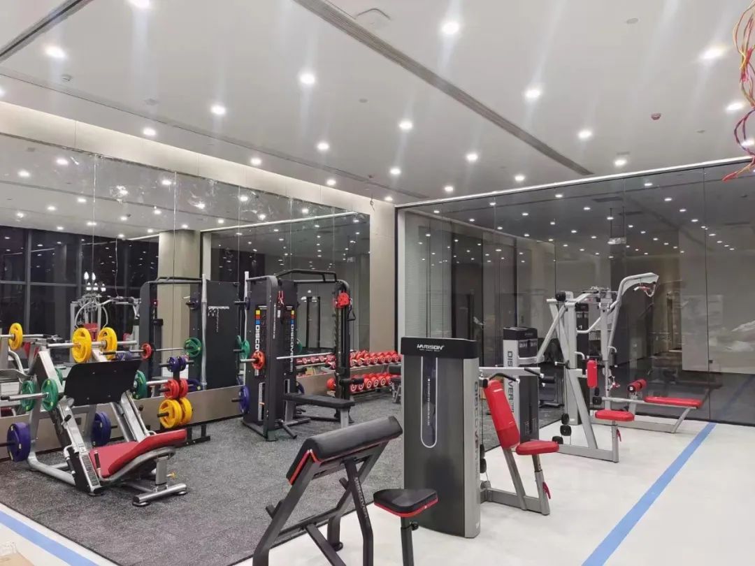 史密斯机训练视频_综合训练器 史密斯机_史密斯机综合训练器安装视频