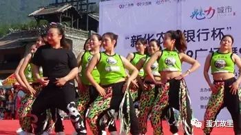 舞动晨韵健身操_广场舞视频舞动晨韵_晨韵广场舞
