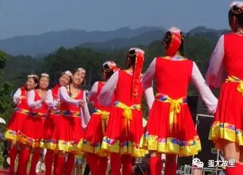 舞动晨韵健身操_广场舞视频舞动晨韵_晨韵广场舞