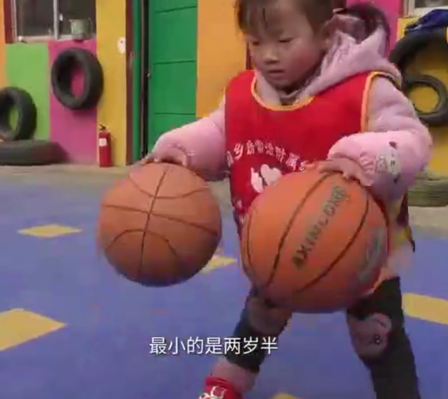 感统课独脚凳的目的_感统训练单腿椅_椅子体能训练