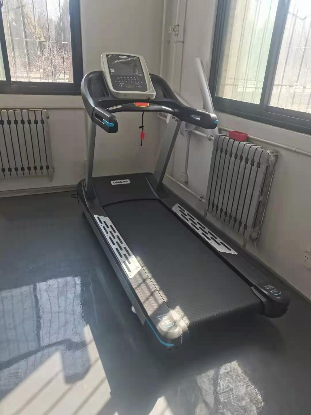 家用跑步机谁家的比较好_家用跑步机什么牌子的好_家用牌子跑步机好用吗