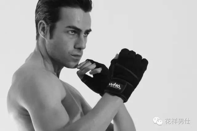 健身手套的重要性_如何选择合适的健身手套_健身需要带手套吗