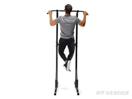 正握引体向上训练方法_引体向上肌群训练_健身训练手套