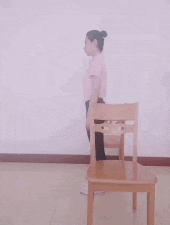 老年人居家简单运动教程_老年人健身体操视频_居家老年人运动教学