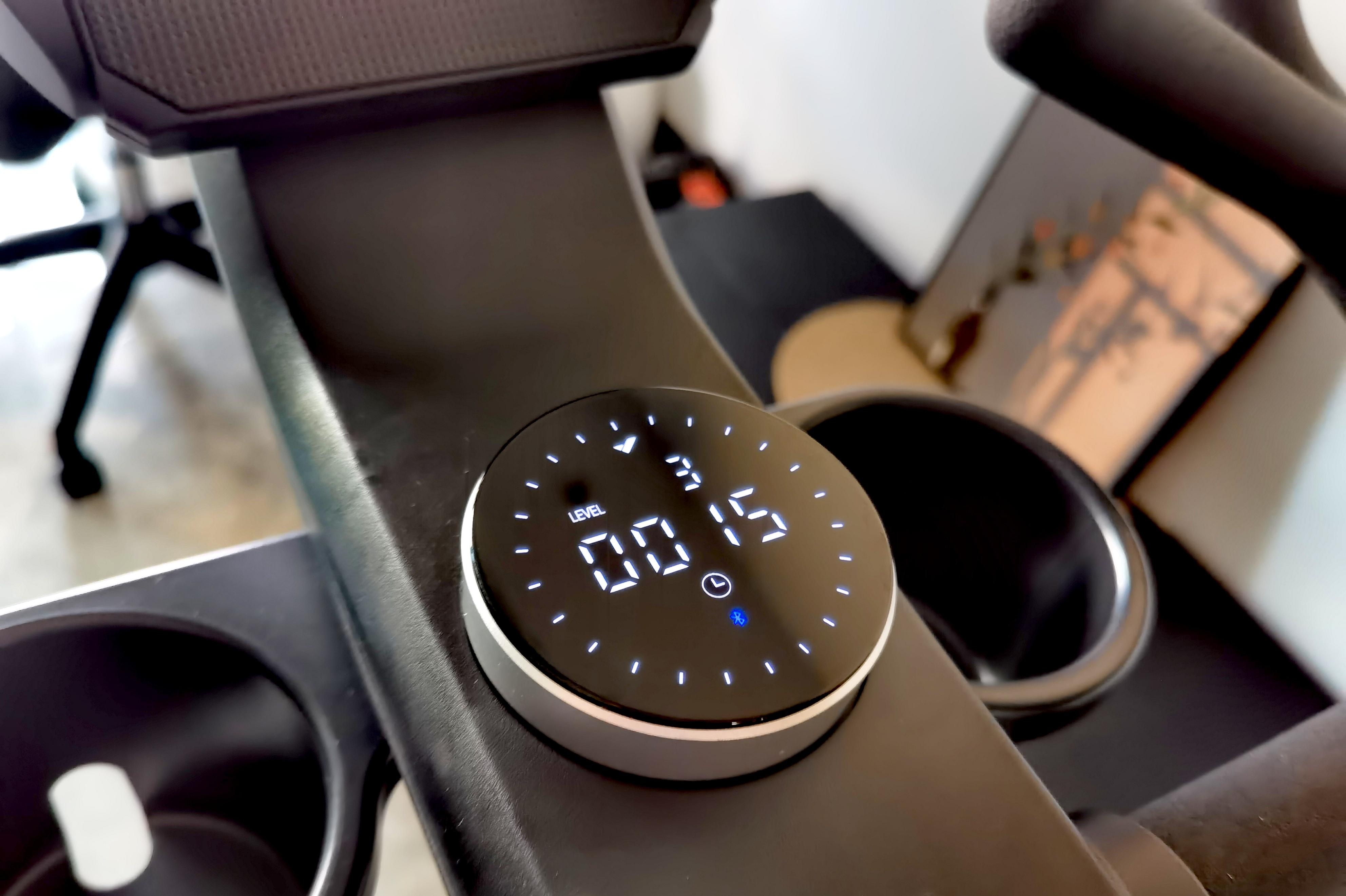 动感单车选购指南_飞轮重量与磁控系统_家用跑步机什么牌子的好