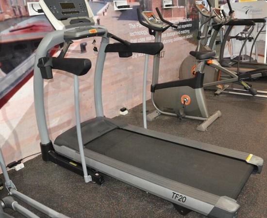 健身器材实体店