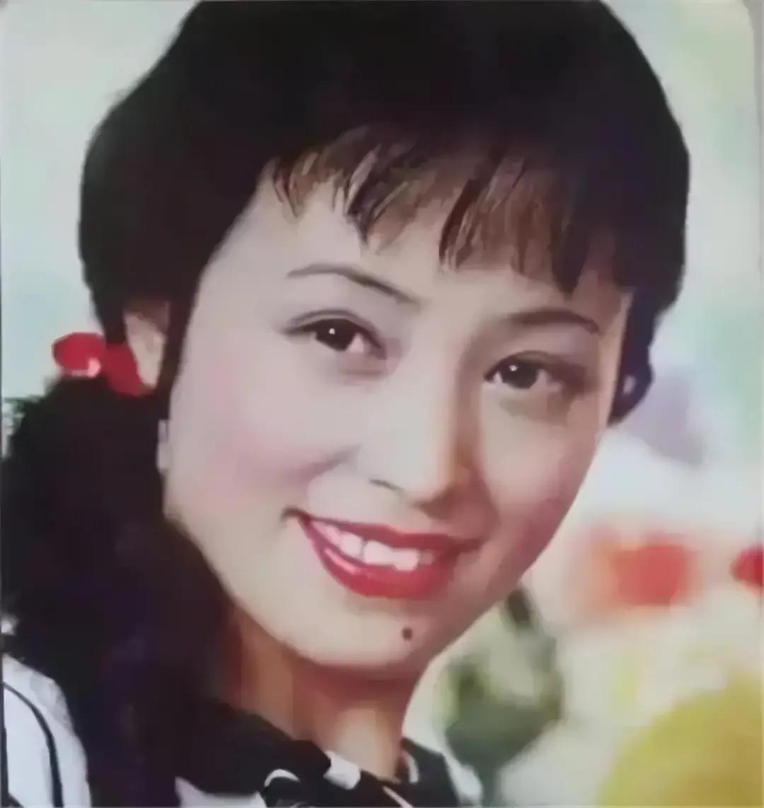 五朵五朵金花歌曲_永远的紫金花歌曲_金花歌曲年龄