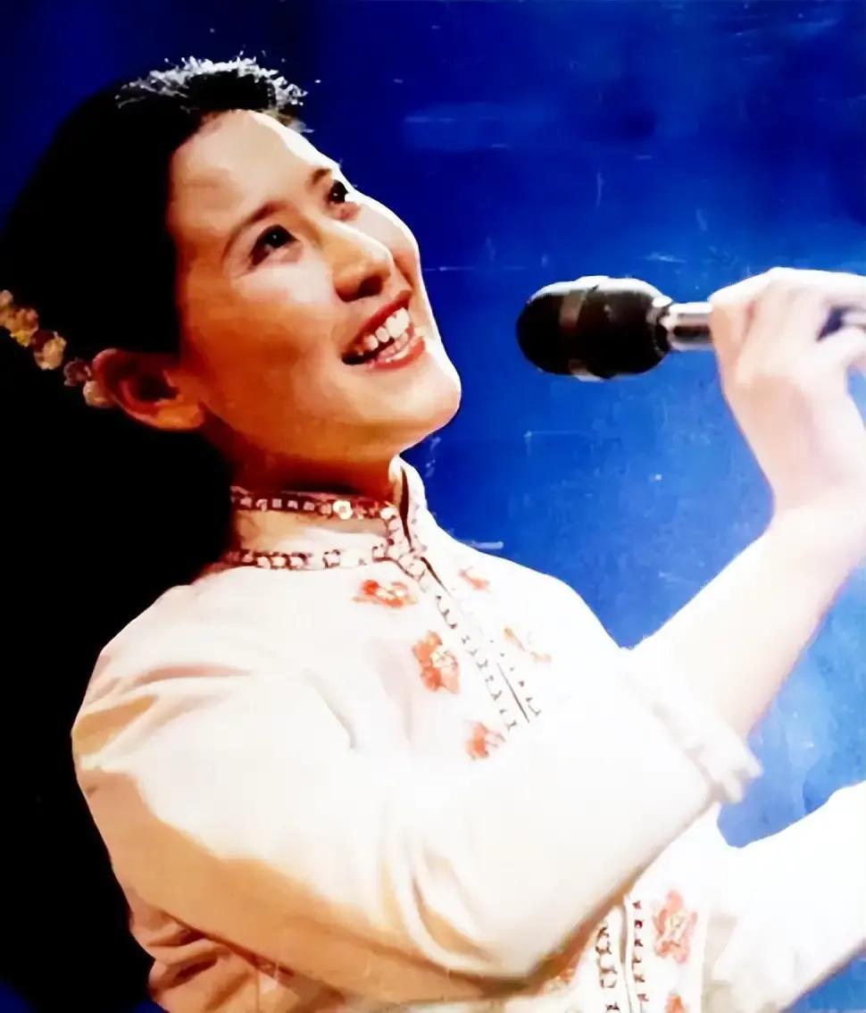 五朵五朵金花歌曲_永远的紫金花歌曲_金花歌曲年龄