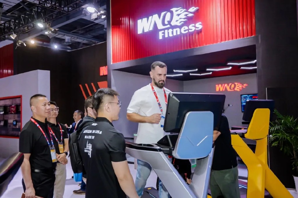 2025中国国际体育用品博览会 WNQ万年青 E6椭圆机_wnq跑步机5000m