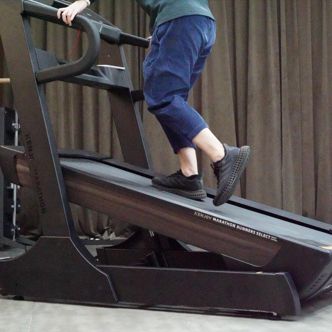 家用跑步机选购指南_跑带尺寸电机功率_家庭用跑步机什么牌子好