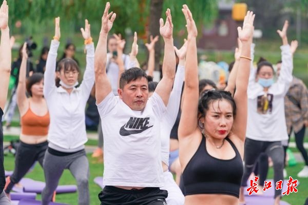 全民健身,瑜伽_武汉市首届职工瑜伽大赛_武汉全民健身运动会瑜伽比赛
