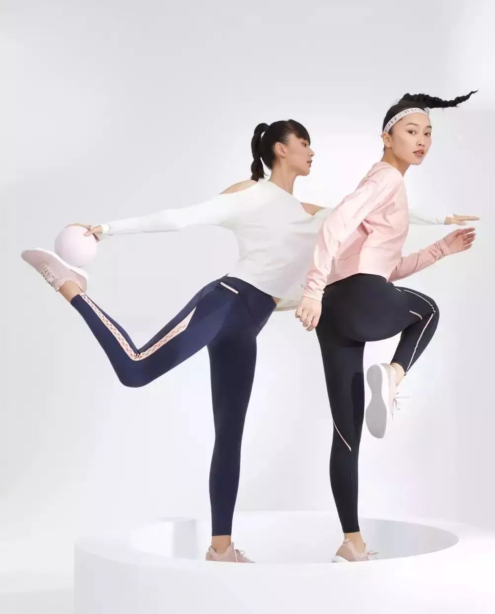 健身手套的戴法_健身手套上的带子_健身手套绑带