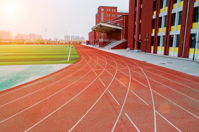 汗汗画画免费阅读在线阅读下拉式 30条学校不教的经验与禁忌1、微信计步器要停用