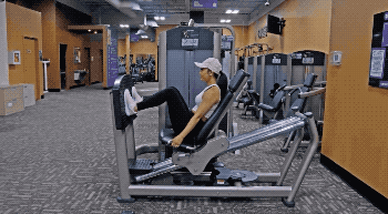 有氧训练器械介绍_健身房器械种类_综合训练器 胸肌